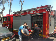 بالصور: حريق في أحد الشقق السكنية في شارع "هتكوما" بمدينة يافا 